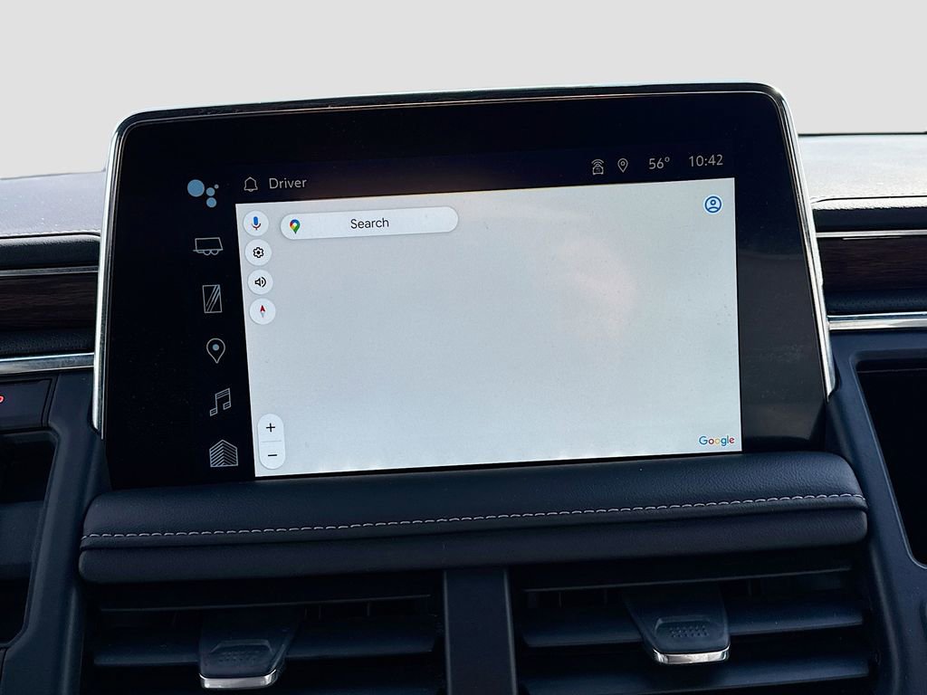 Used 2023 Chevrolet Suburban Premier image 17