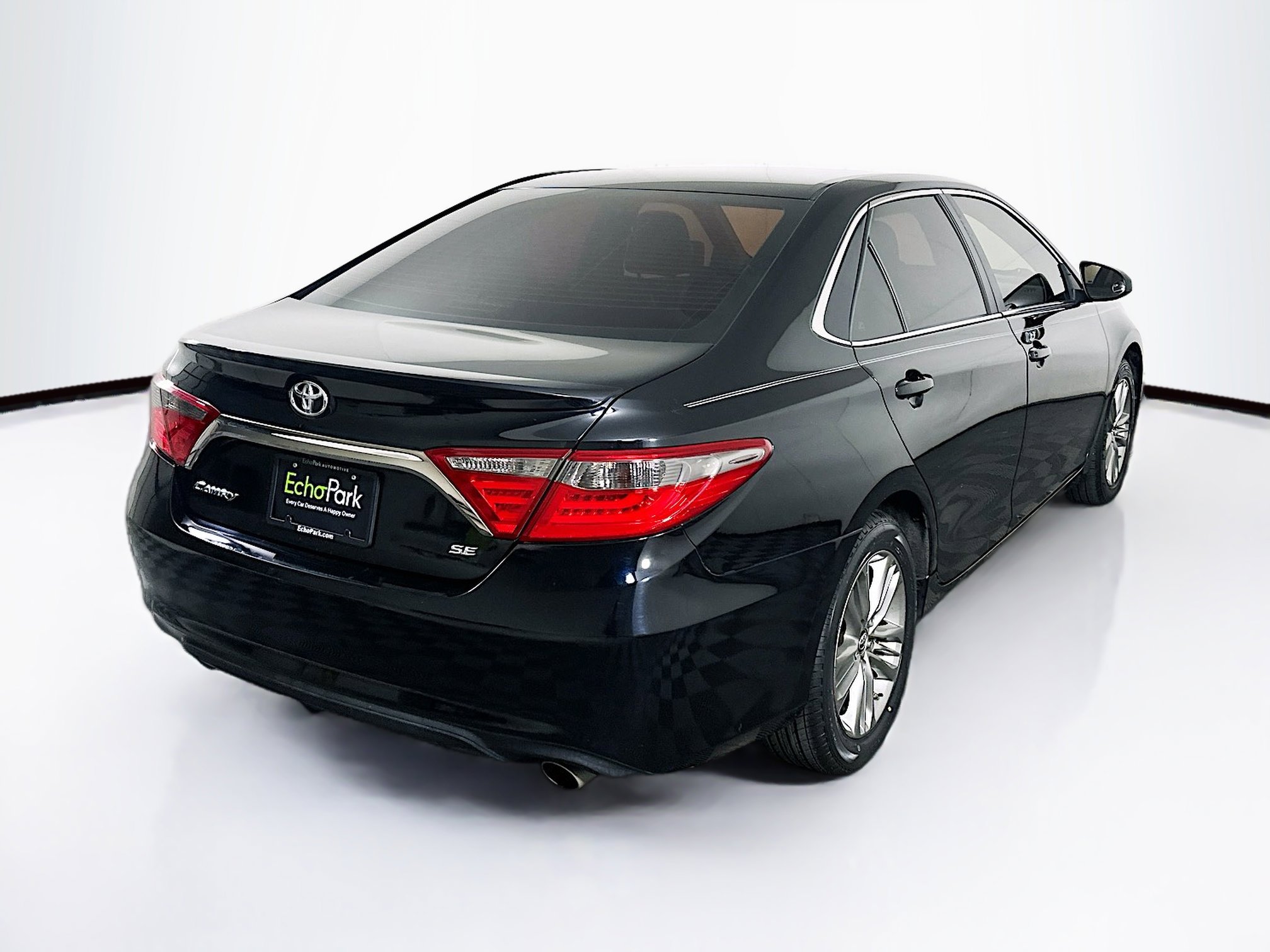 Used 2017 Toyota Camry SE FWD image 9