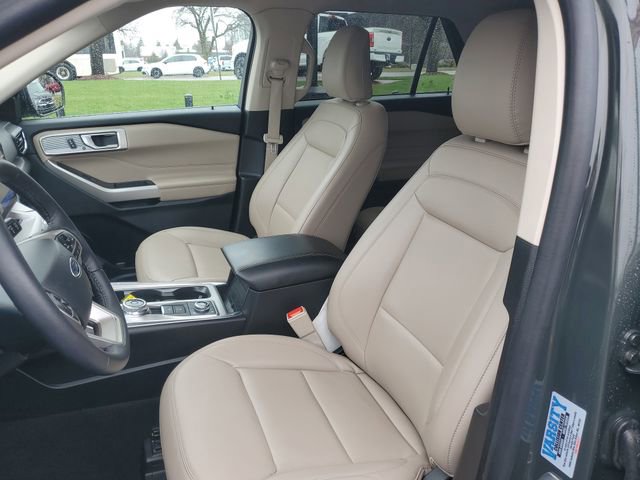 Certified 2024 Ford Explorer XLT w/ Equipment Group 202A AWD/4WD image 15