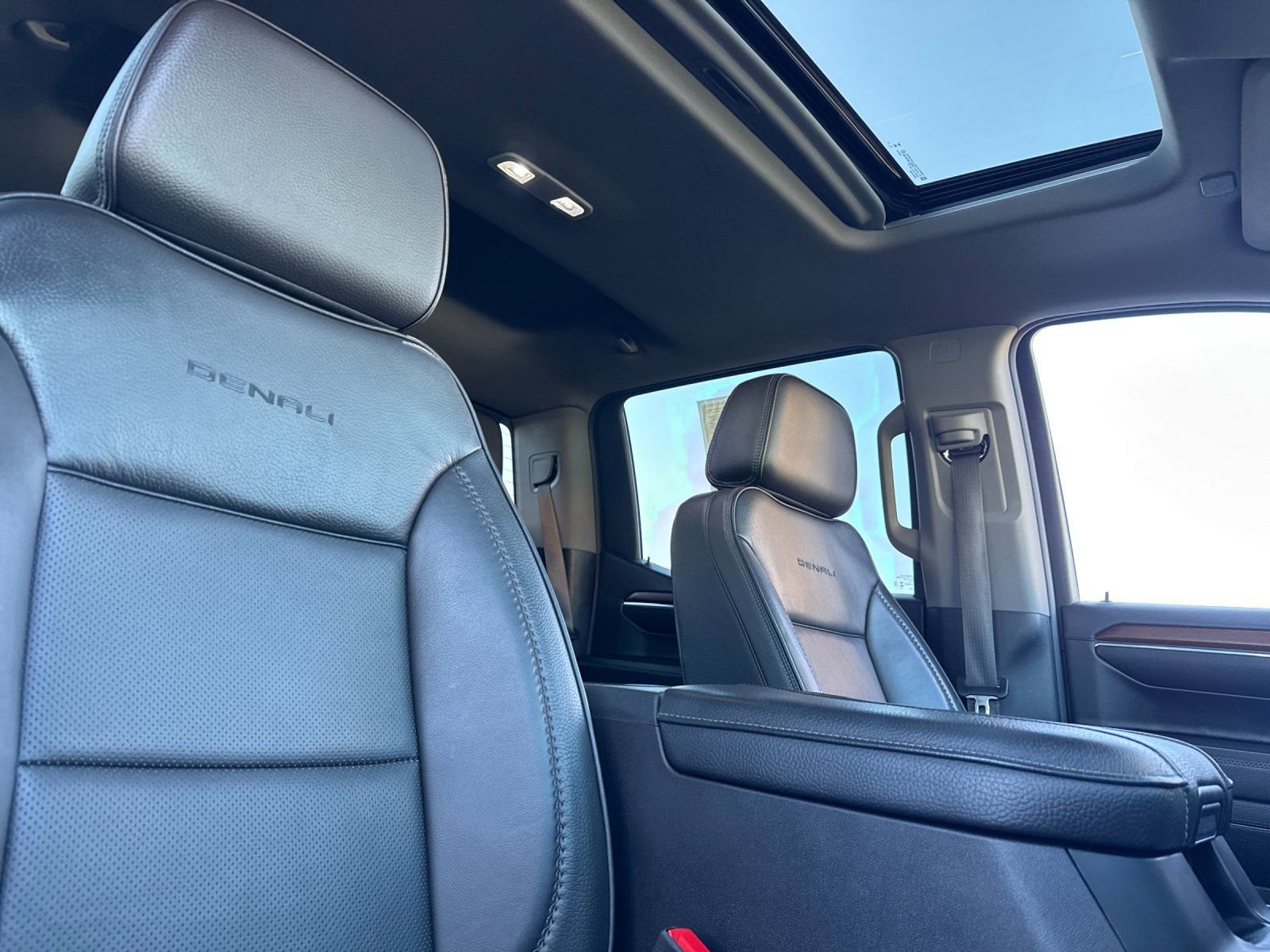 Used 2024 GMC Sierra 1500 Denali image 17
