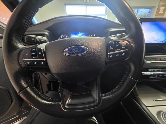 Used 2020 Ford Explorer XLT w/ Class III Trailer Tow Package AWD/4WD image 6