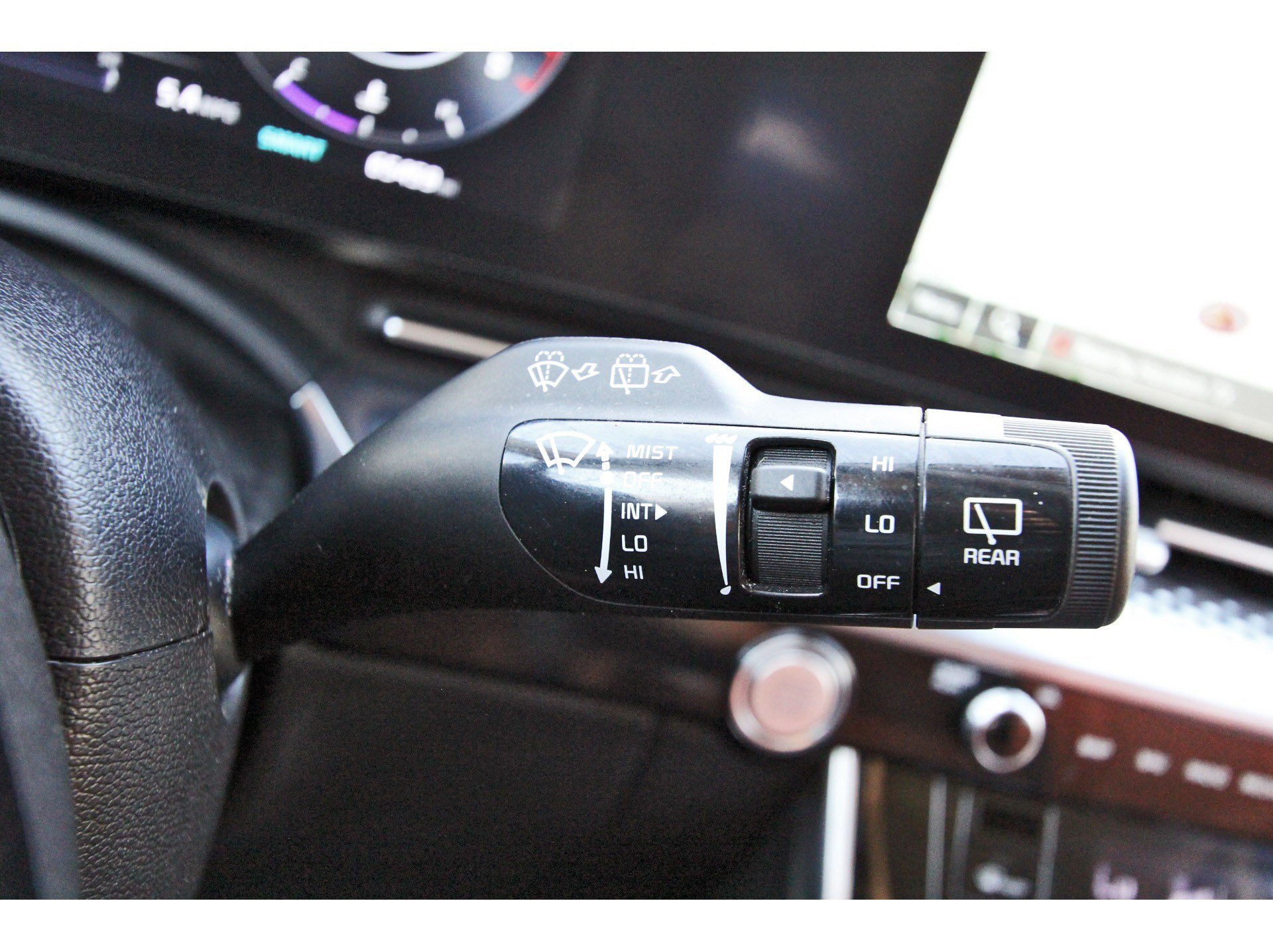 Certified 2024 Kia Carnival SX Prestige FWD image 20