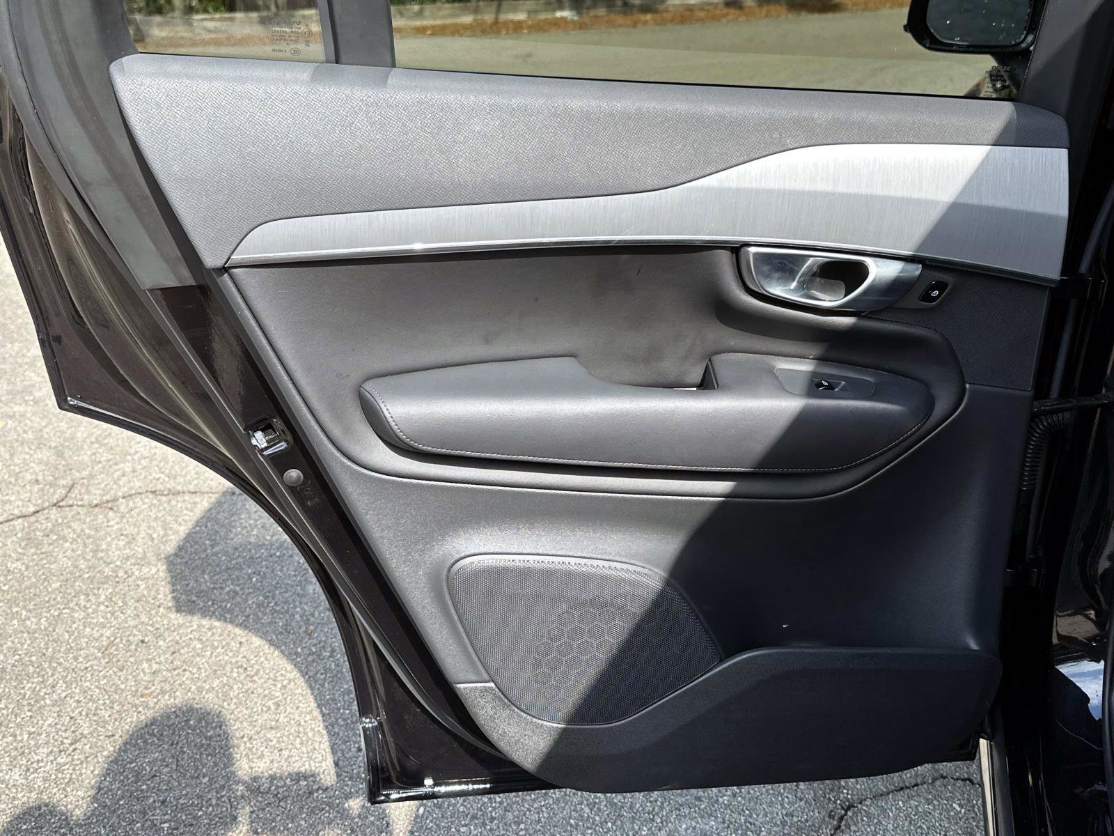 Certified 2024 Volvo XC90 B5 Core image 13