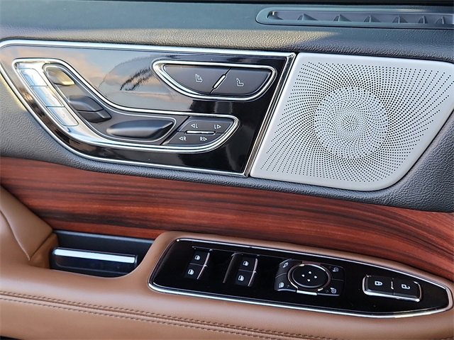 Used 2023 Lincoln Navigator Reserve image 29