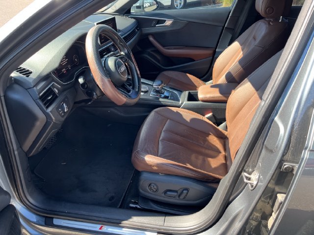 Used 2017 Audi A4 2.0T Premium Plus w/ Premium Plus Package FWD image 2