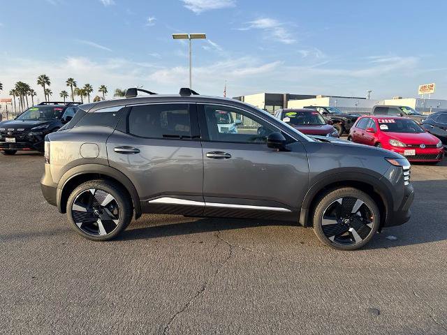 New 2026 Nissan Kicks SR w/ Cold Weather Package AWD/4WD image 7