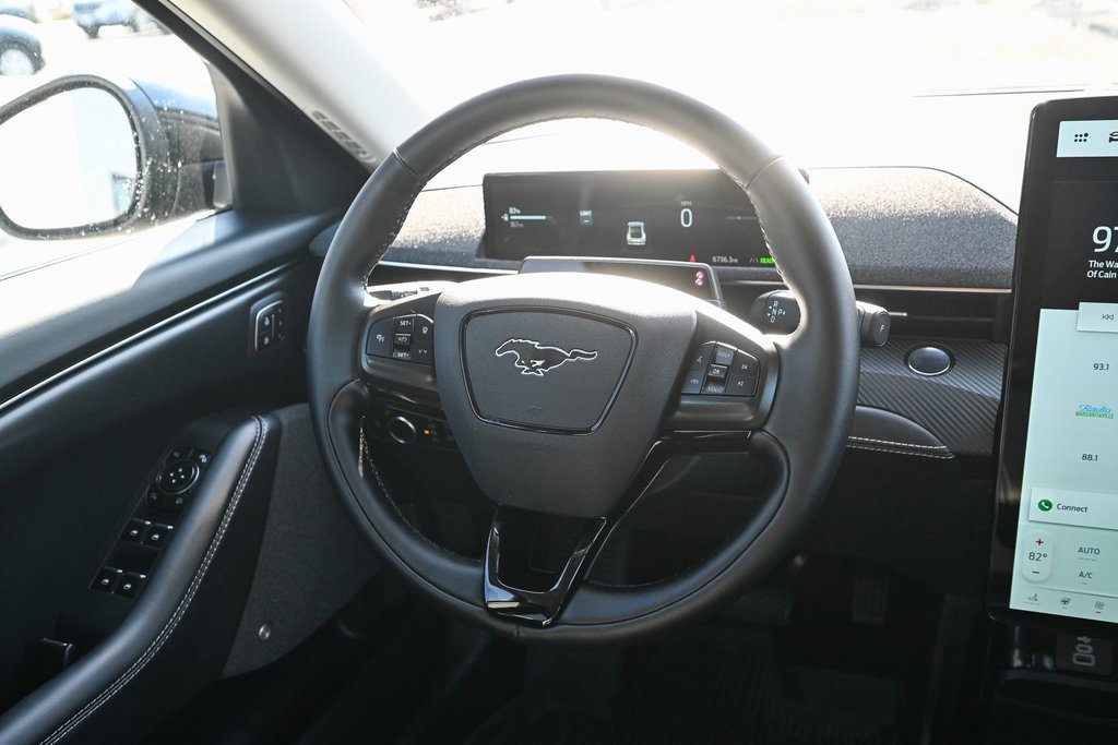 Used 2025 Ford Mustang Mach-E Premium image 31