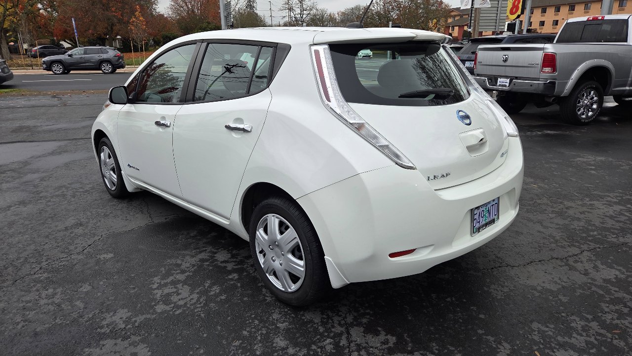 Used 2016 Nissan Leaf S w/ Charger Package image 11