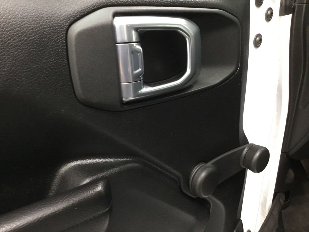 Used 2021 Jeep Gladiator Sport image 7