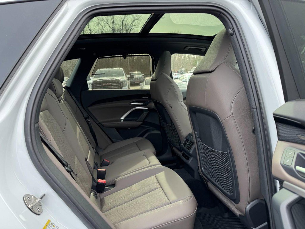 New 2025 Audi Q5 Premium Plus image 7