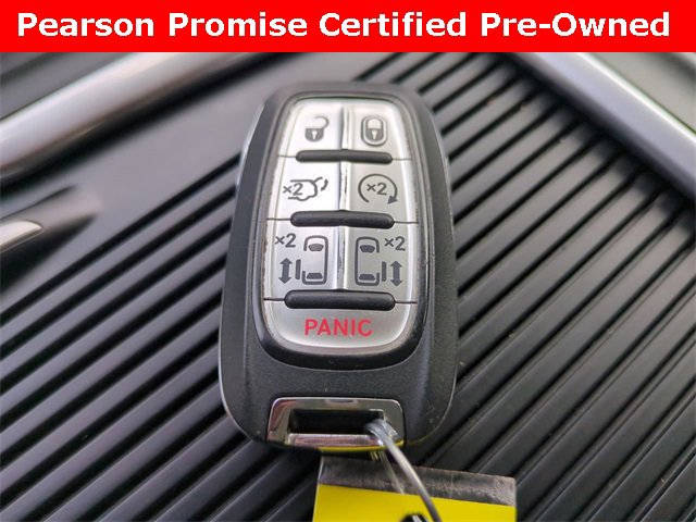 Used 2024 Chrysler Pacifica Touring-L image 28