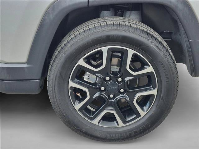 Used 2019 Jeep Compass Trailhawk AWD/4WD image 23