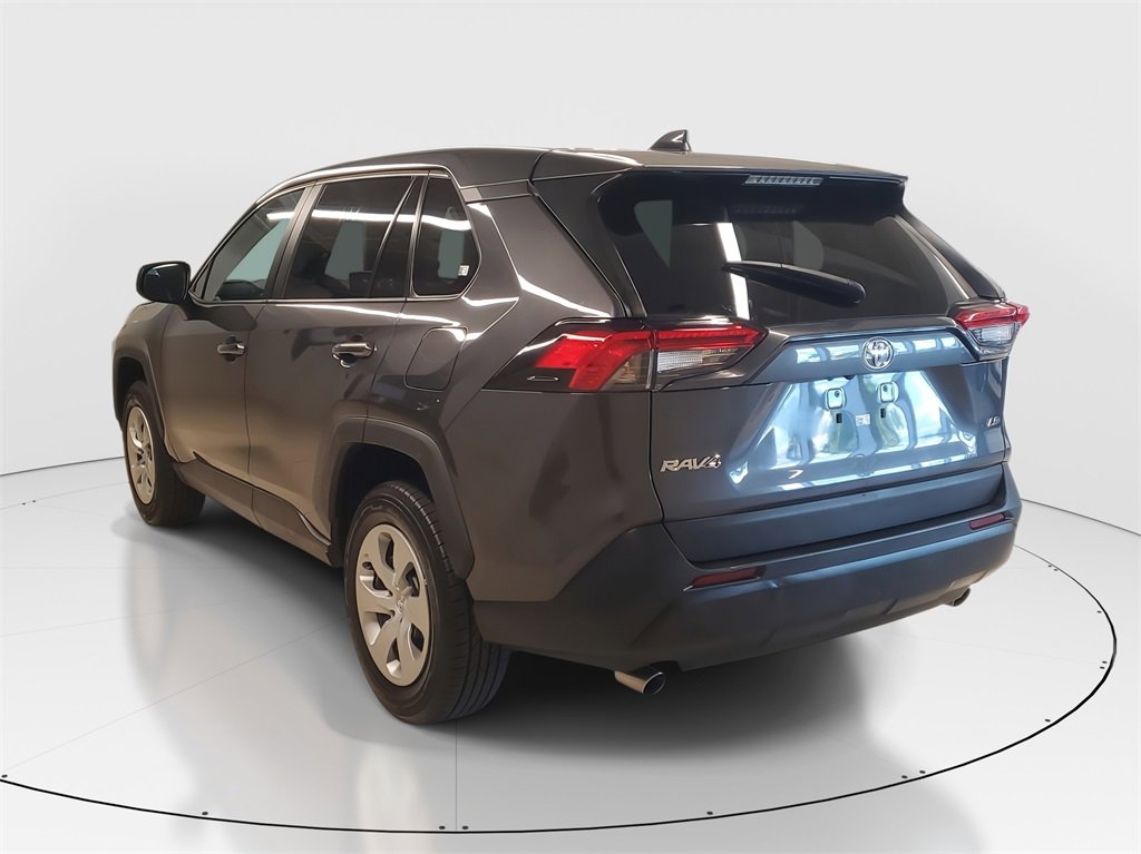 Certified 2022 Toyota RAV4 LE image 5