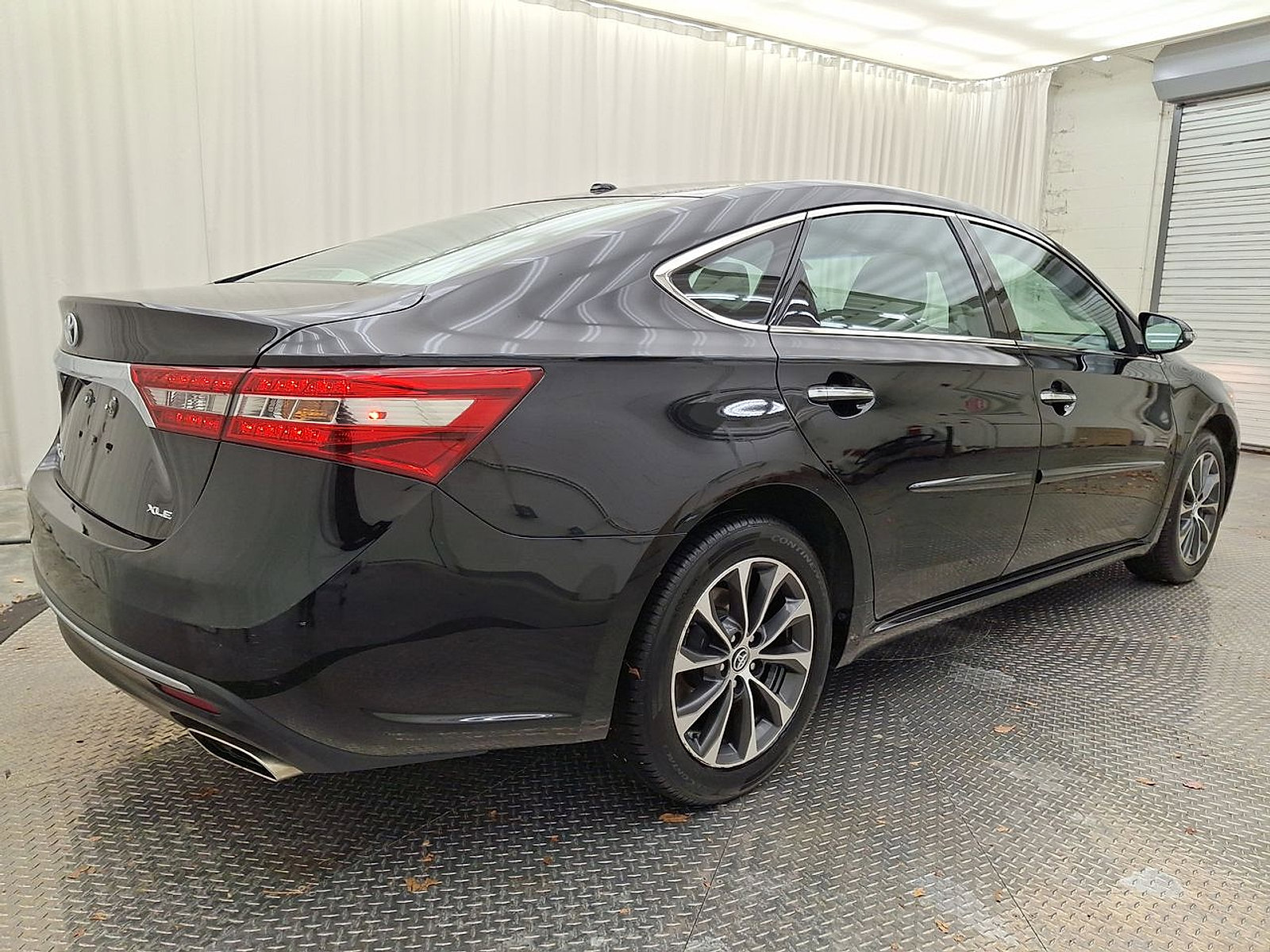 Certified 2017 Toyota Avalon XLE Premium image 25