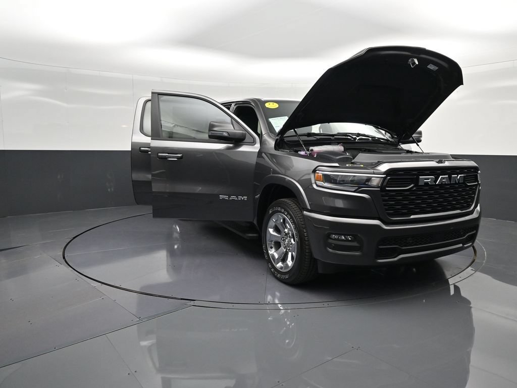 Used 2025 RAM 1500 Big Horn AWD/4WD image 32
