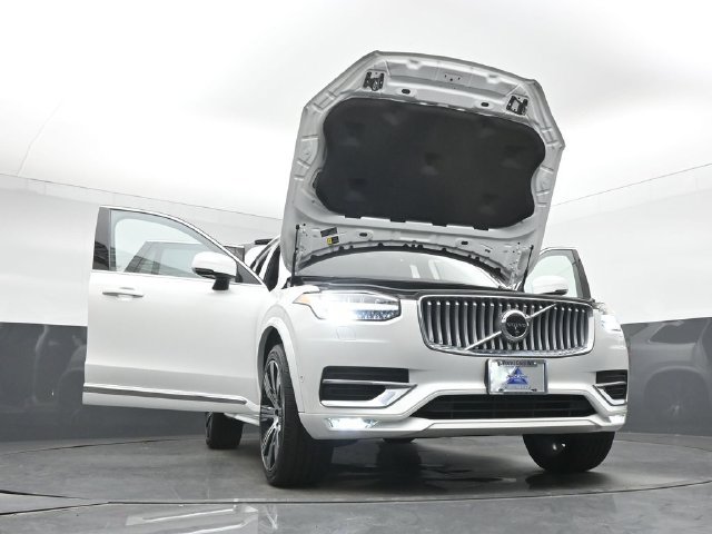 Used 2025 Volvo XC90 B6 Plus w/ Protection Package Premier AWD/4WD image 53