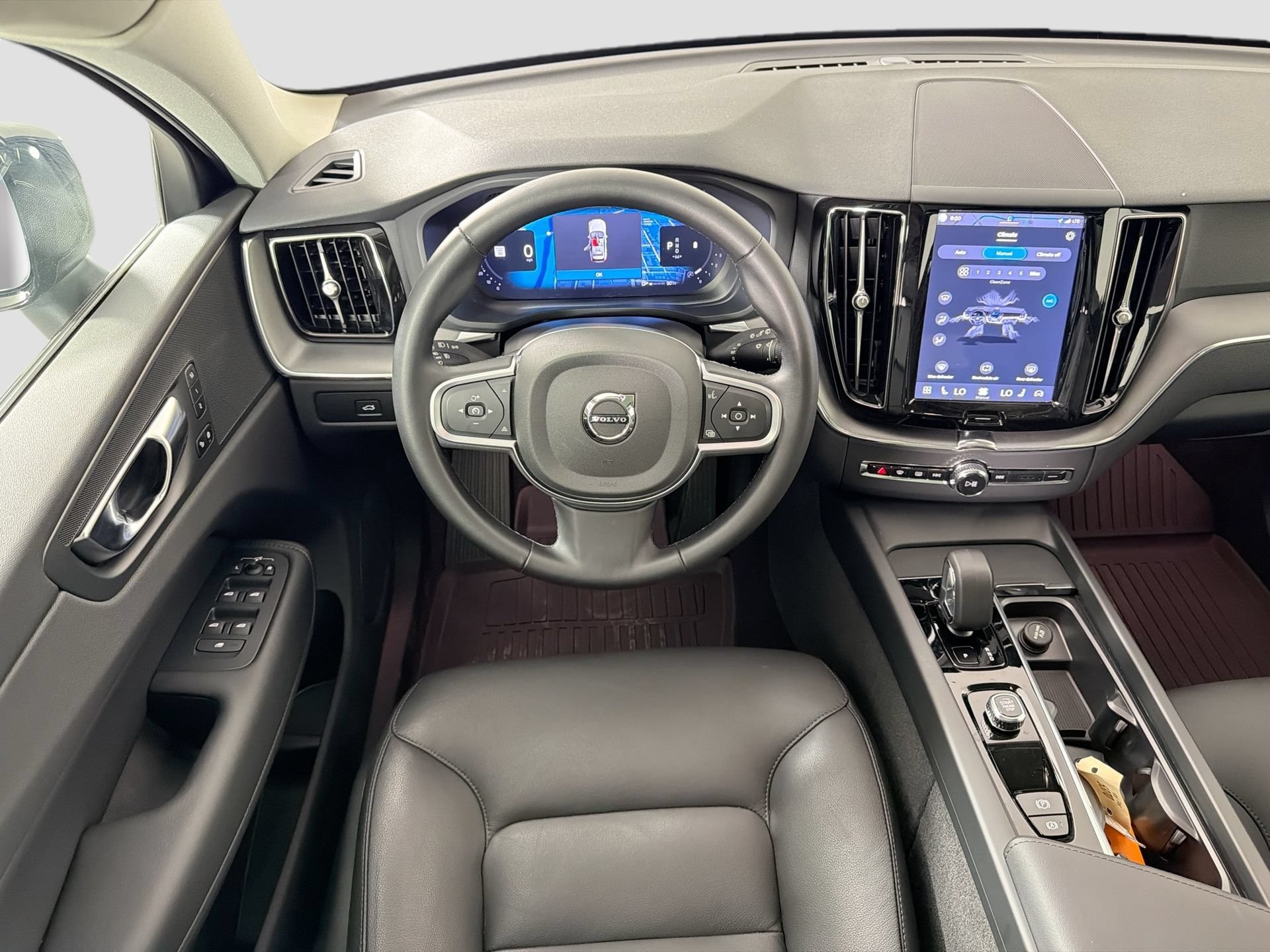 Certified 2025 Volvo XC60 B5 Core AWD/4WD image 23