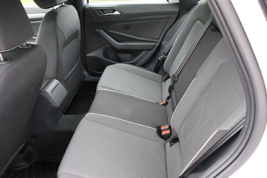 Used 2026 Volkswagen Jetta Sport FWD image 31