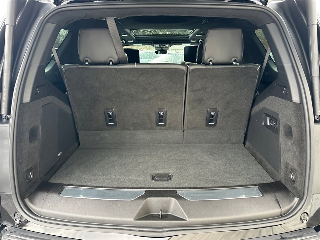 Used 2025 Cadillac Escalade Sport Platinum image 18
