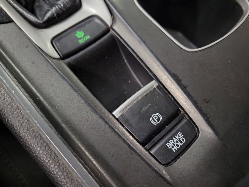 Used 2018 Honda Accord EX image 16