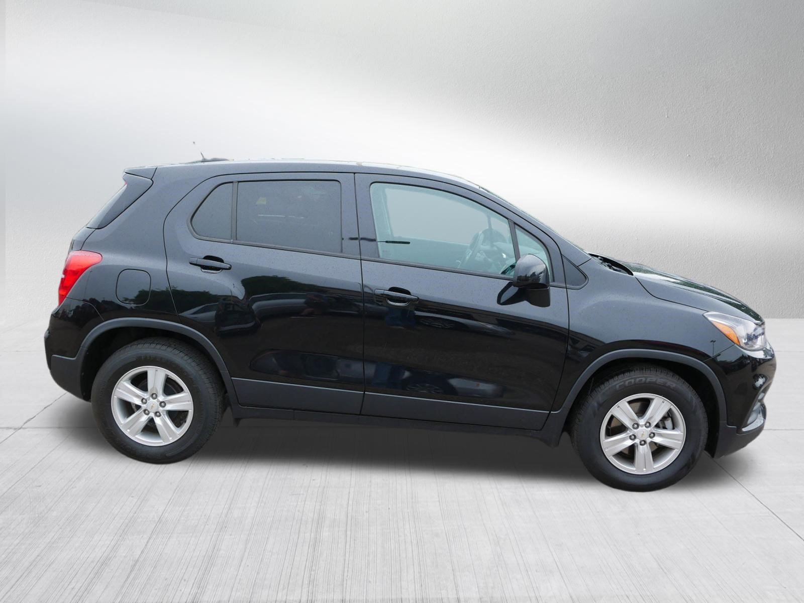 Used 2020 Chevrolet Trax LS w/ Tint and Cruise Package FWD image 8