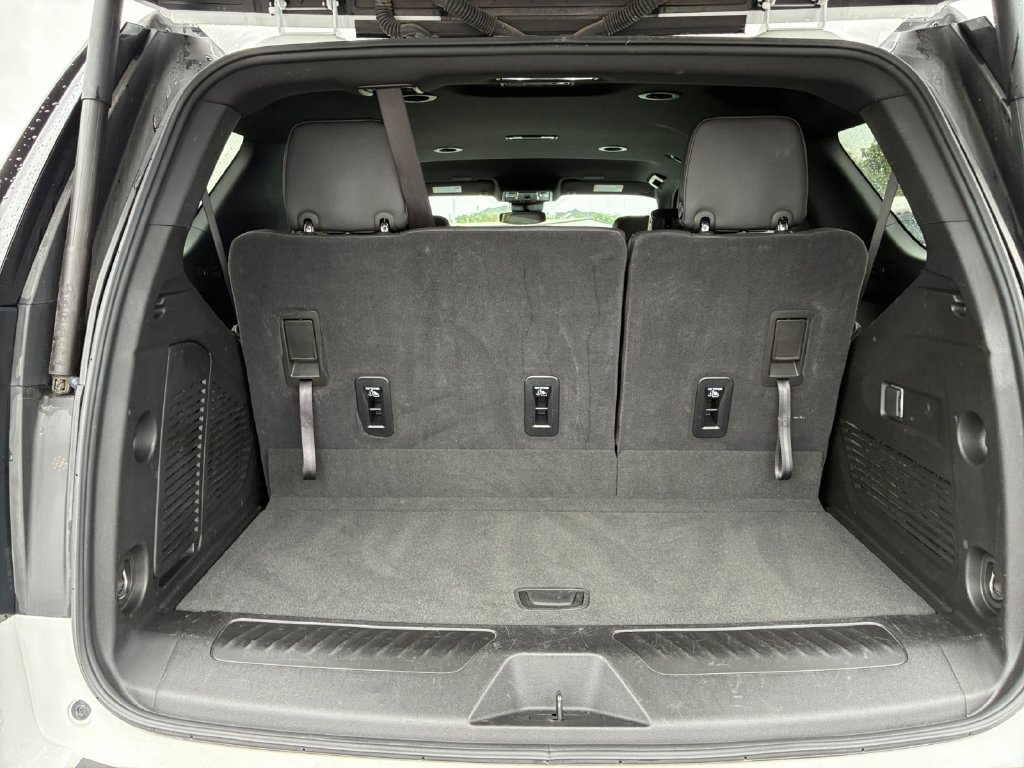 Used 2025 Chevrolet Tahoe LT RWD image 23
