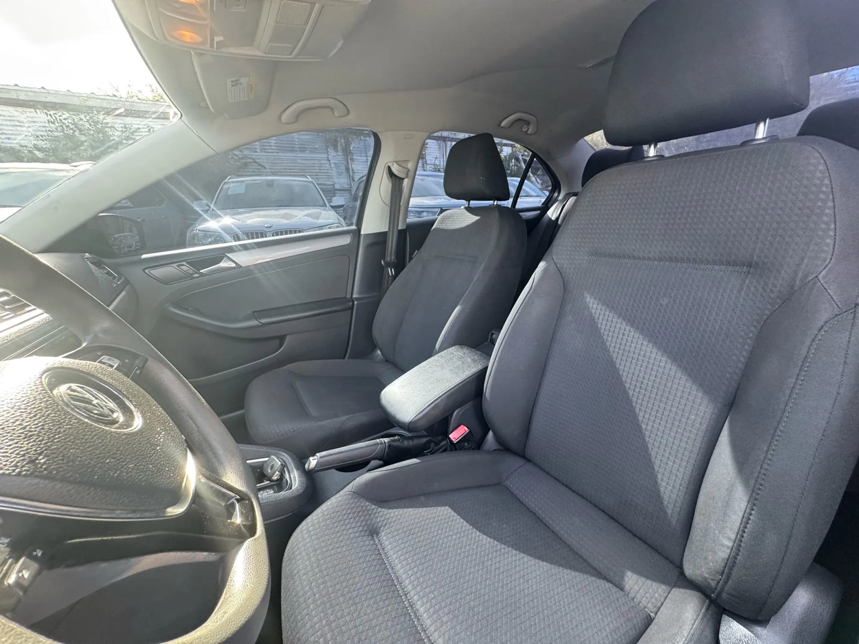 Used 2016 Volkswagen Jetta SE image 17