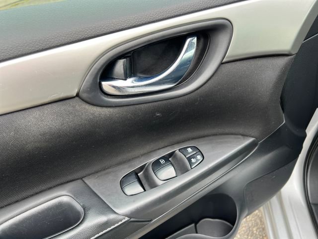 Used 2019 Nissan Sentra S image 32