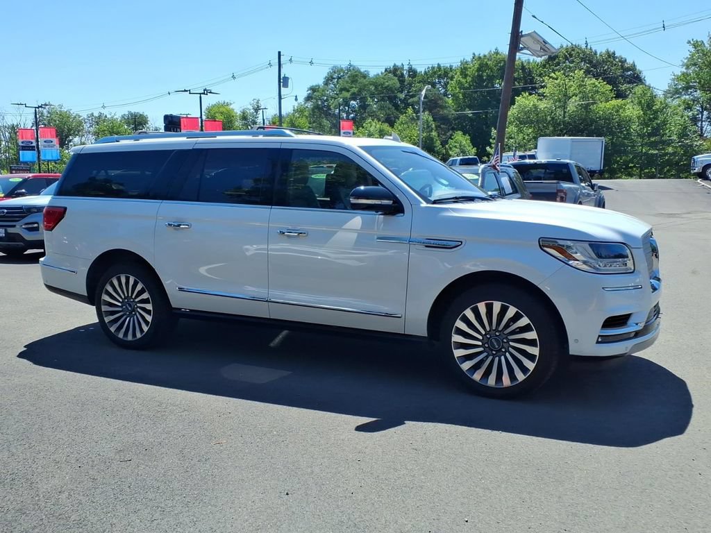 Used 2019 Lincoln Navigator L Reserve w/ Cargo Package AWD/4WD image 8