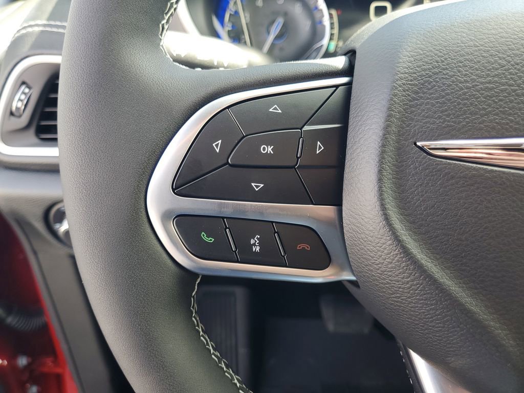 New 2025 Chrysler Pacifica Select FWD image 12