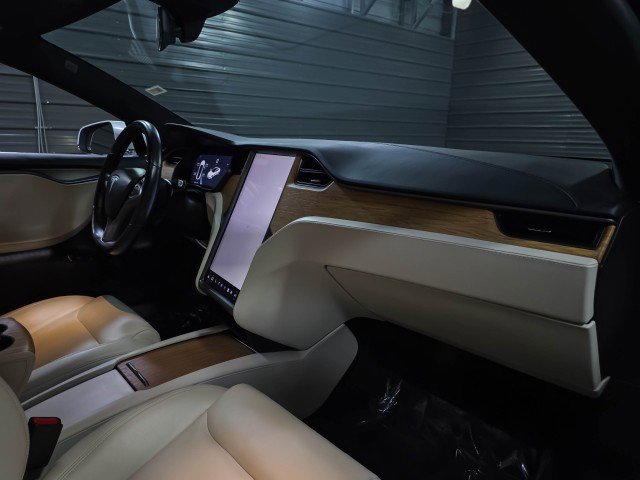 Used 2020 Tesla Model S Performance image 12