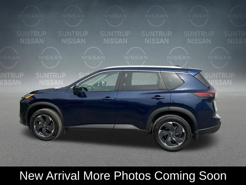 Used 2025 Nissan Rogue SV w/ SV Premium Package FWD image 3