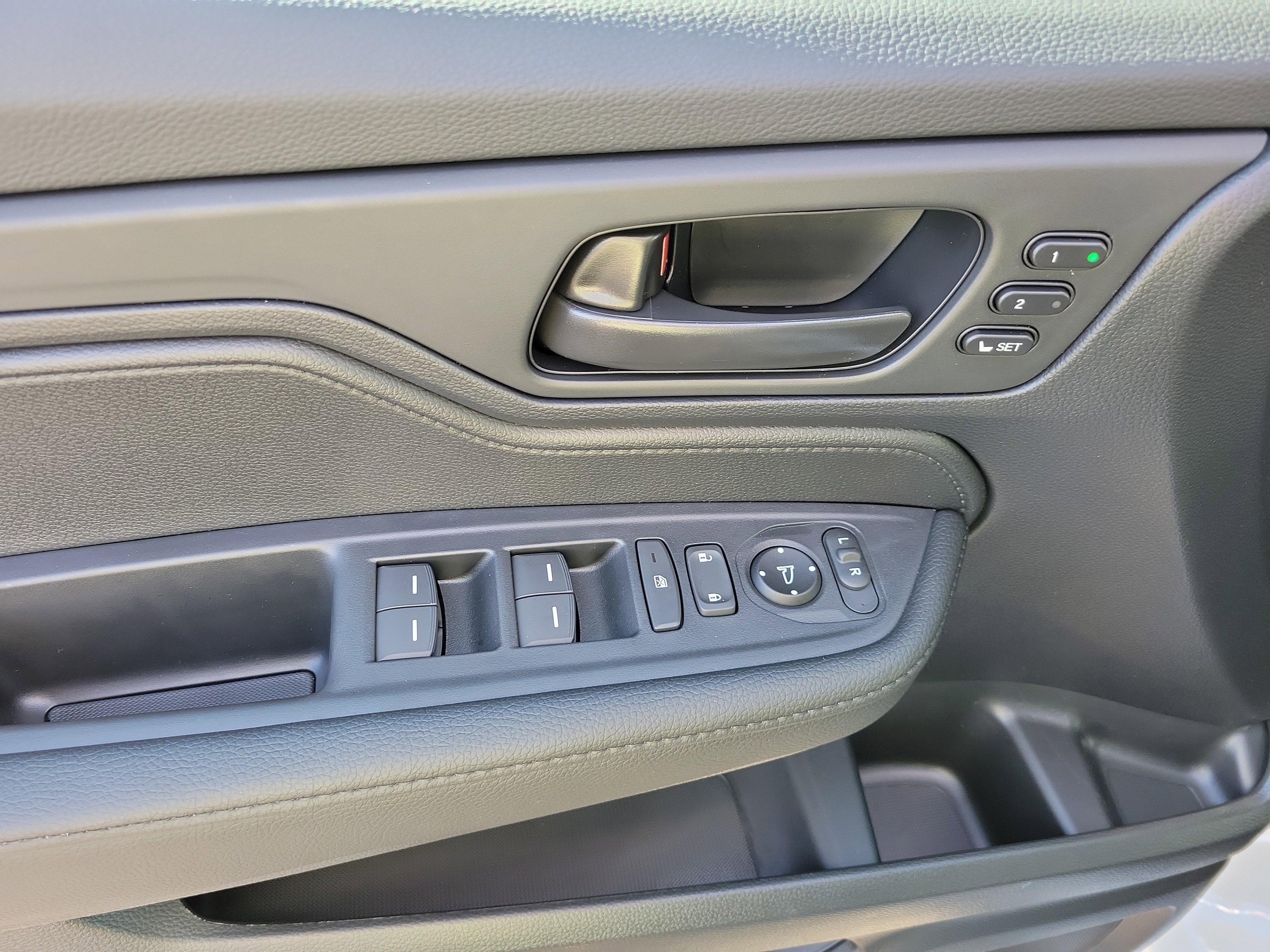 New 2026 Honda Odyssey EX-L image 17