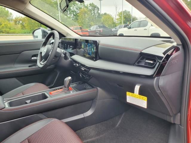 New 2026 Nissan Kicks SR w/ SR Premium Package image 12