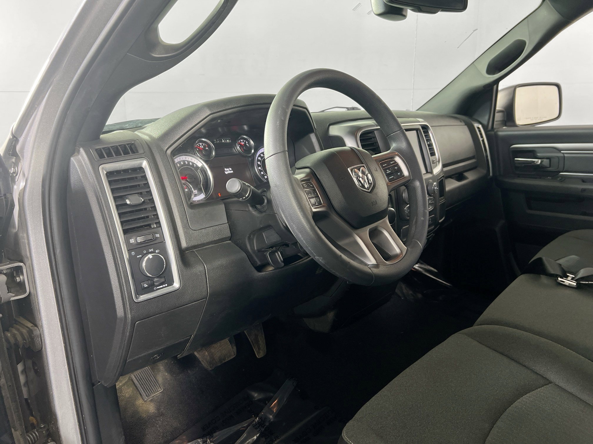 Used 2022 RAM 1500 Classic Warlock w/ Electronics Group AWD/4WD image 9