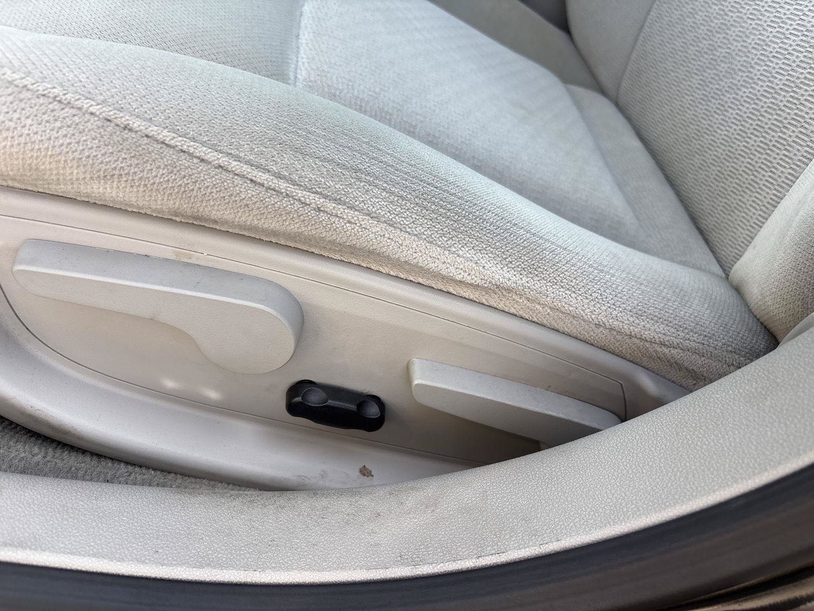 Used 2014 Chevrolet Impala LT w/ LT Sunroof Package FWD image 14