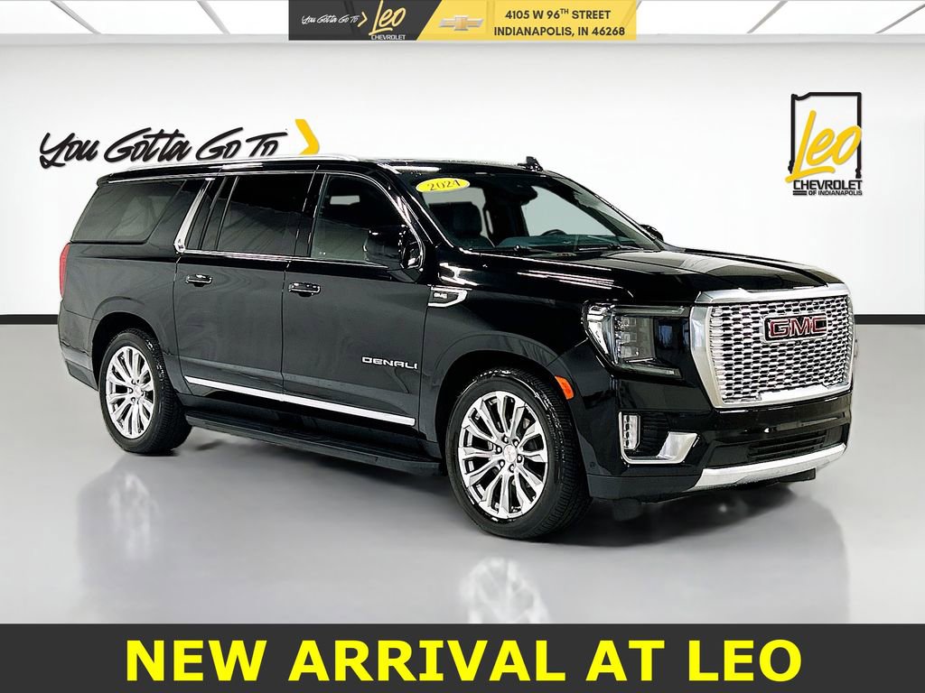 Used 2024 GMC Yukon XL Denali w/ Advanced Technology Package image 3