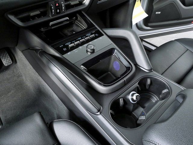 New 2026 Porsche Cayenne image 19