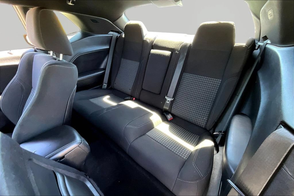 Used 2019 Dodge Challenger SXT RWD image 21