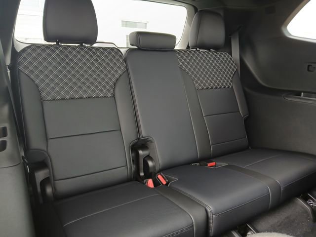 New 2026 GMC Acadia Denali w/ Super Cruise Package image 18