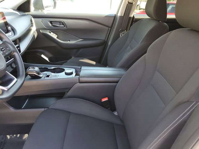 Used 2024 Nissan Rogue S image 15