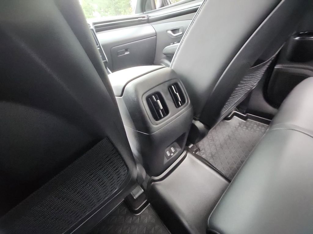 Used 2023 Hyundai Santa Cruz Limited image 26