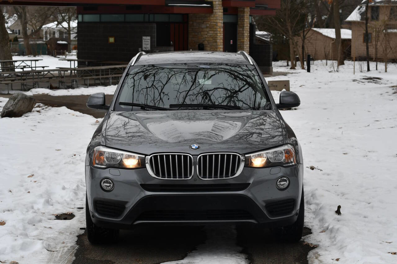 Used 2017 BMW X3 xDrive28i image 2