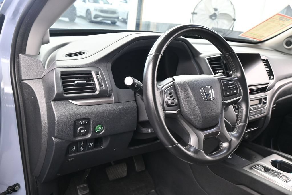 Used 2024 Honda Ridgeline Sport image 15