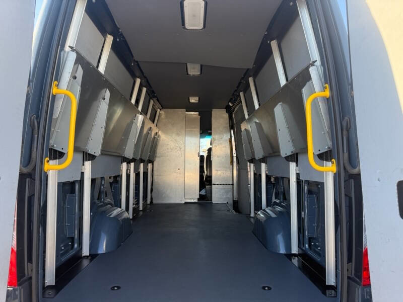 Used 2019 Mercedes-Benz Sprinter 170 image 8