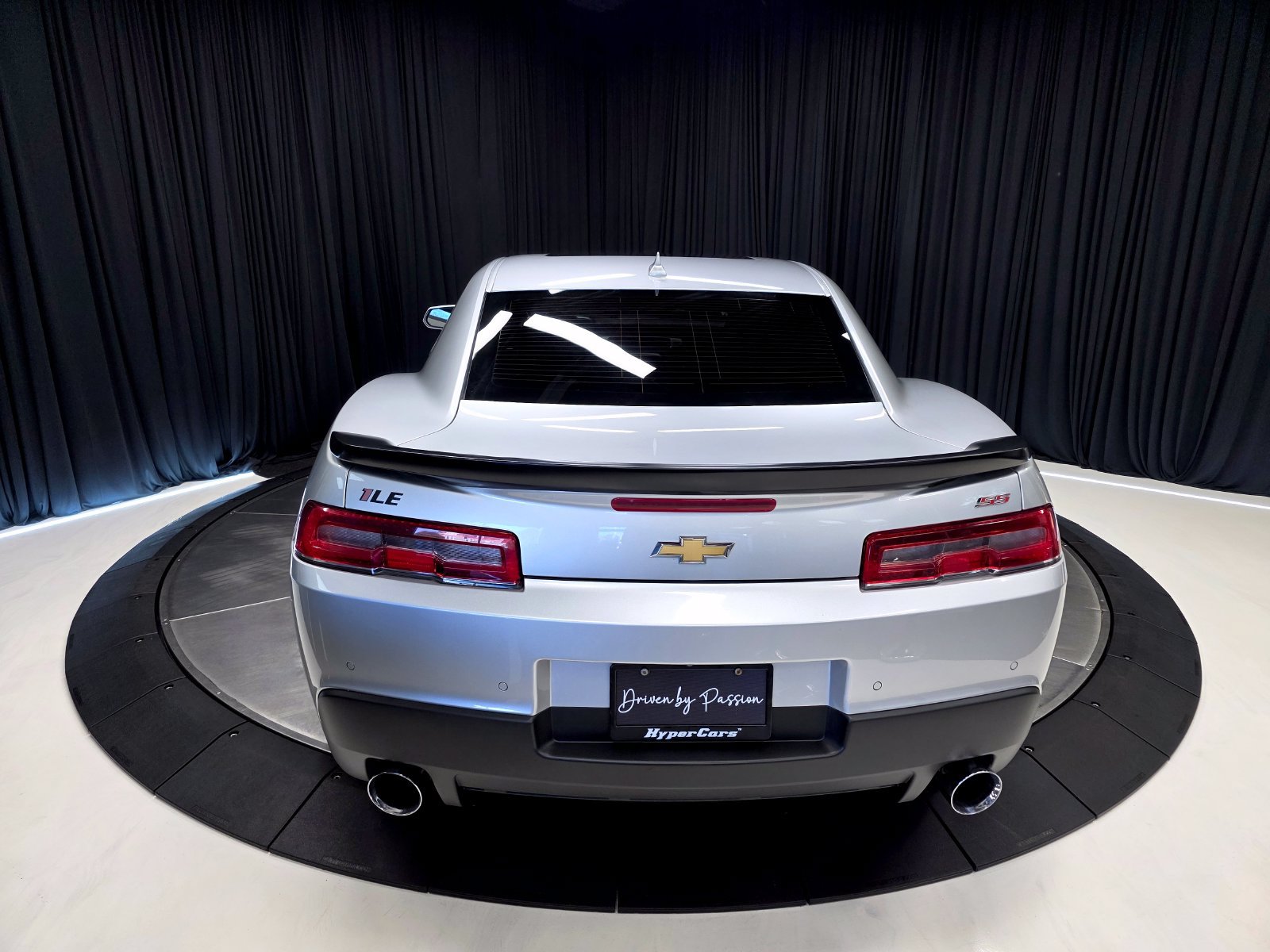 Used 2015 Chevrolet Camaro SS w/ SS Performance Package RWD image 12