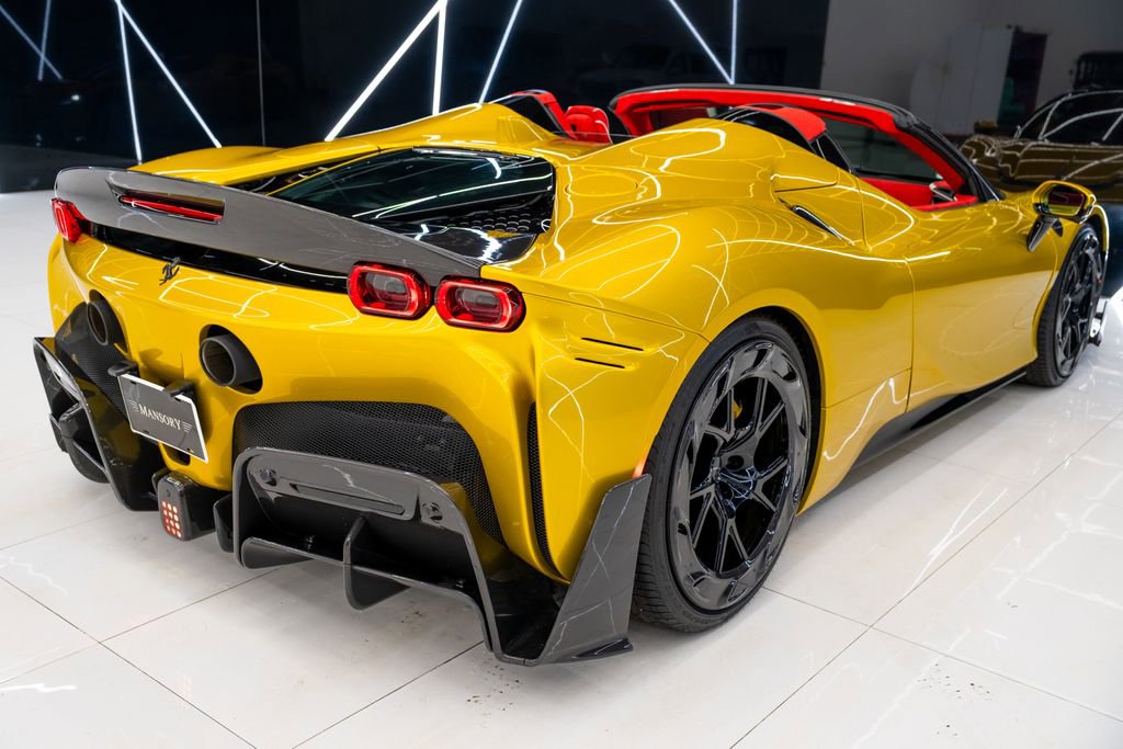 Used 2022 Ferrari SF90 Spider image 25