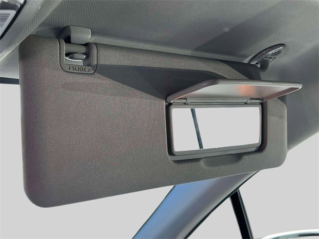 Used 2025 Toyota Sienna LE image 32