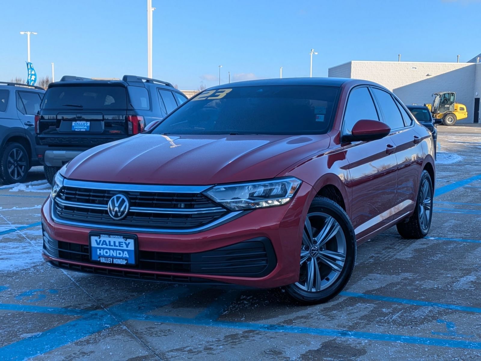 Used 2023 Volkswagen Jetta SE image 2