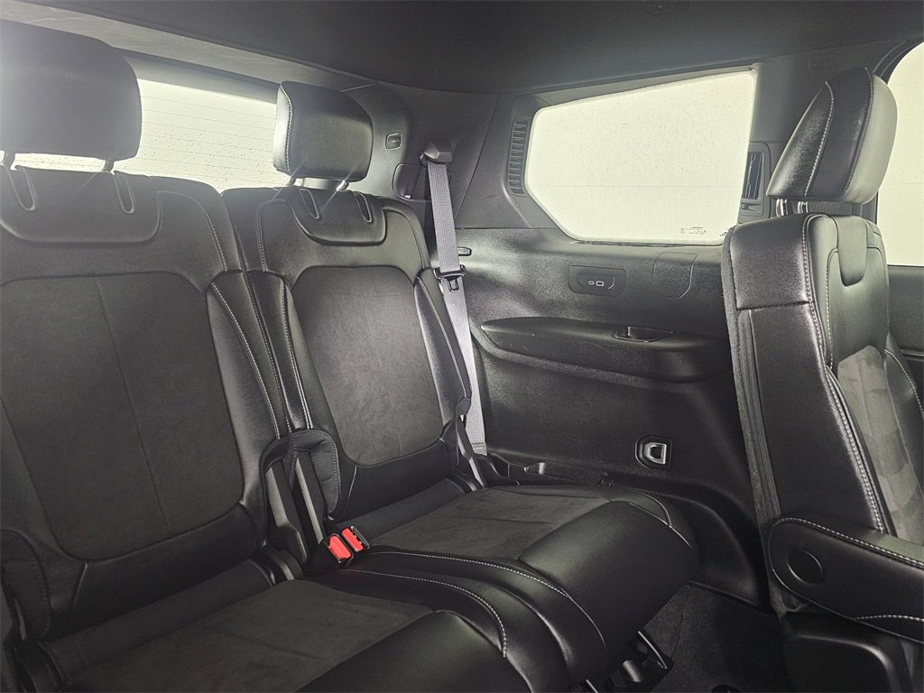 Used 2022 Jeep Grand Cherokee L Laredo image 14